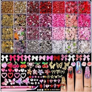 Nail Art Decoration Set with Rhinestones and Charms